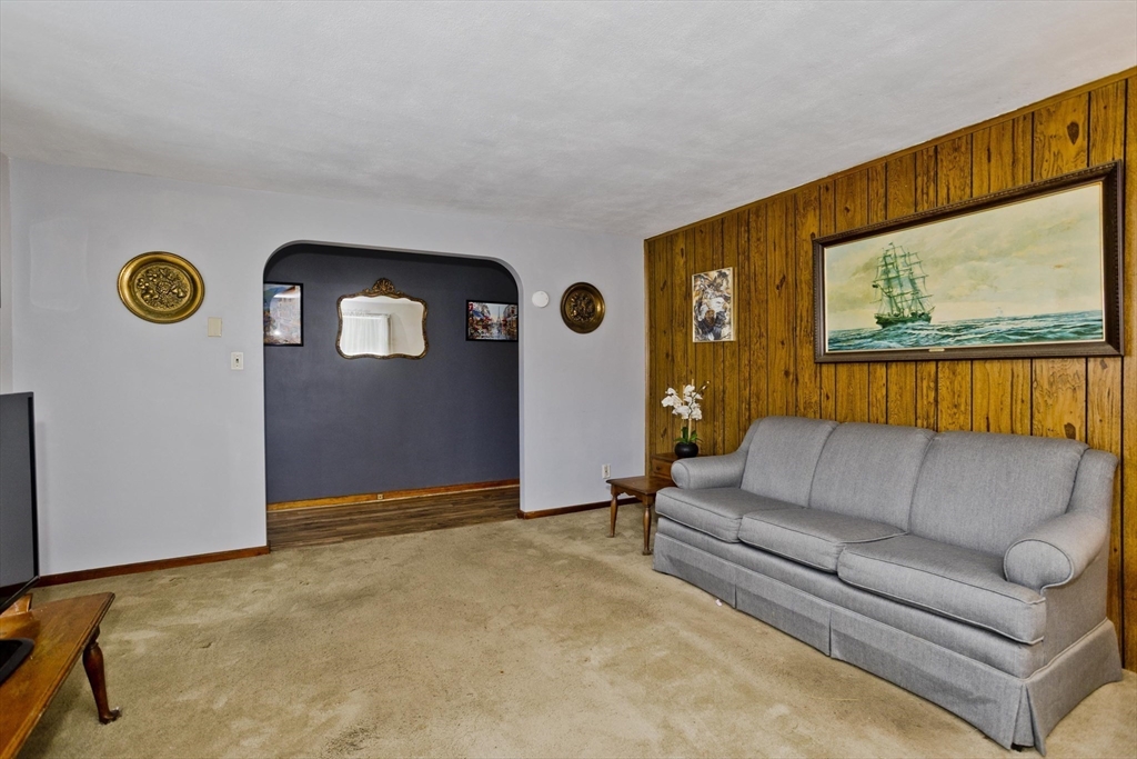 147 Bowles Park Springfield, MA 01104 - Photo 13 of 30