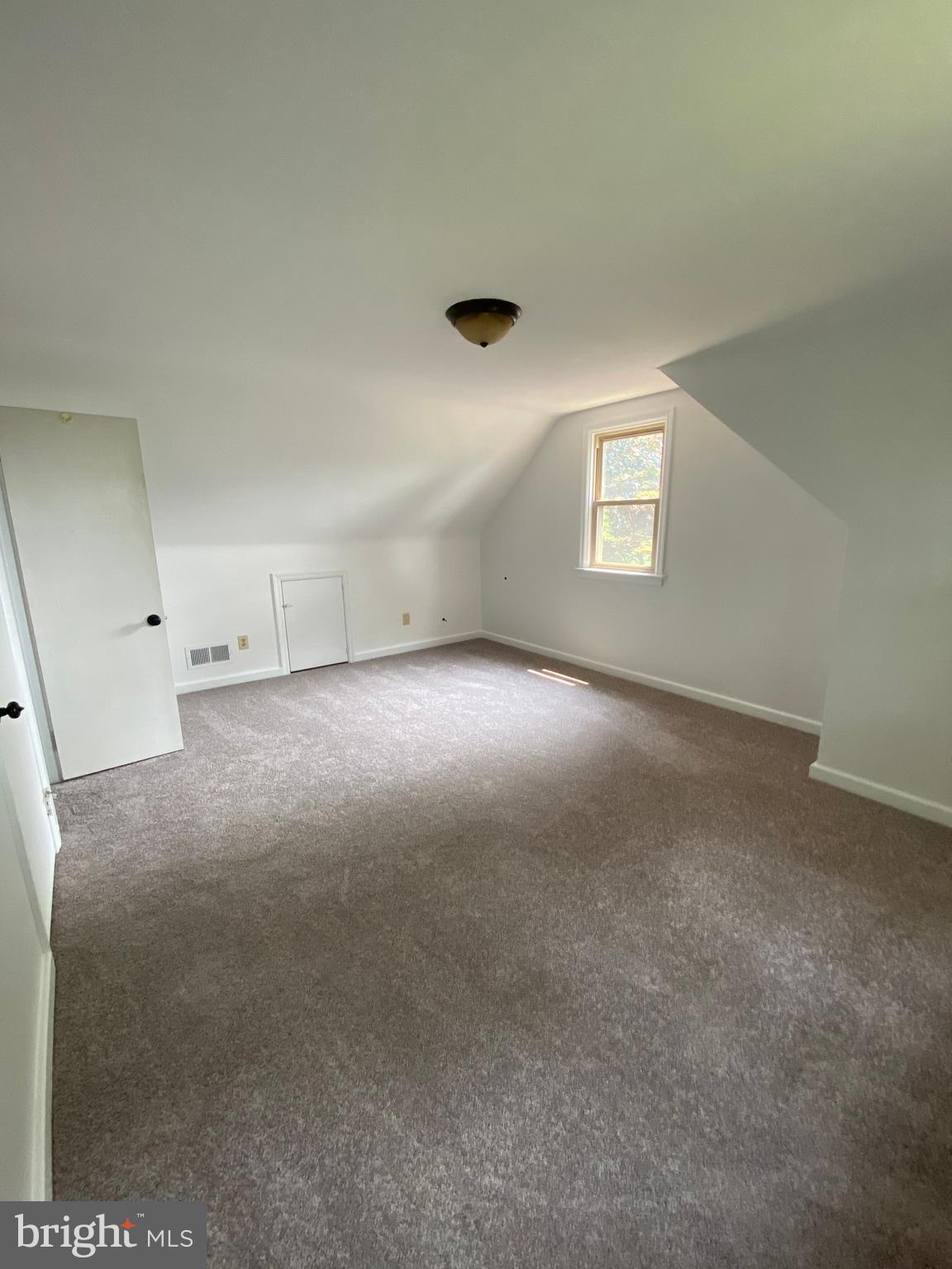 302 Pinehurst Road York, PA 17402 - Photo 8 of 9 Gallery Image 8