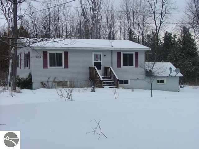 8321 South Maple City Road Maple City, MI 49664 - Photo 1 of 9 1687896.JPG