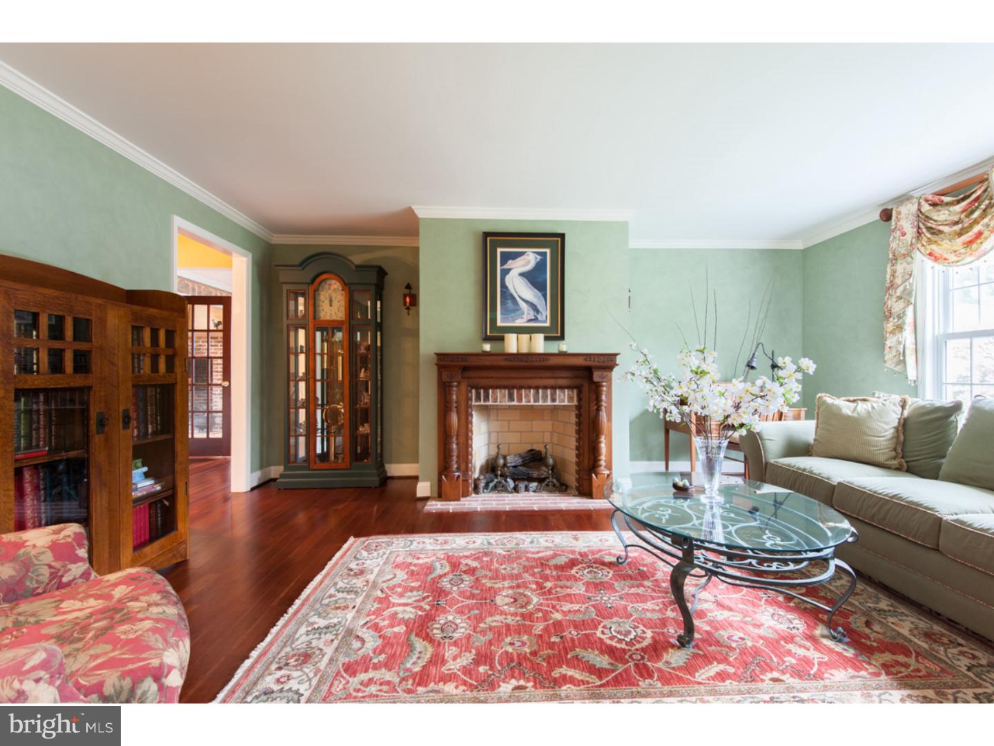32 Ridge Valley Road Ottsville, PA 18942 - Photo 3 of 25 Living Room