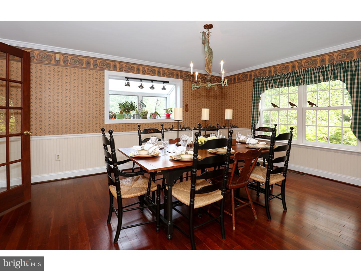 32 Ridge Valley Road Ottsville, PA 18942 - Photo 4 of 25 Dining Room
