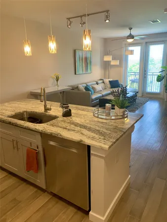 $2,950 | 1900 Barton Springs Road, Unit 5016, Austin, TX 78704