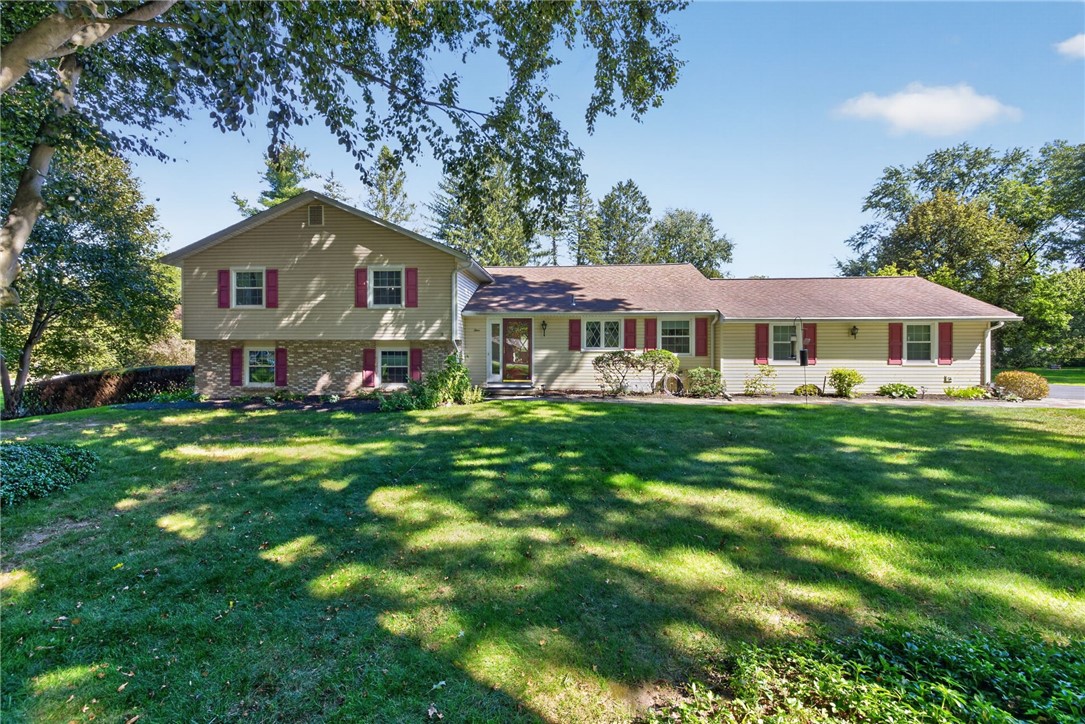 4 Countryside Road Perinton, NY 14450 - Photo 1 of 38 Gallery Image 1