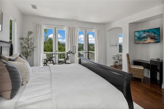 $2,149,000 | 18 Calle De La Luna, San Clemente, CA 92673