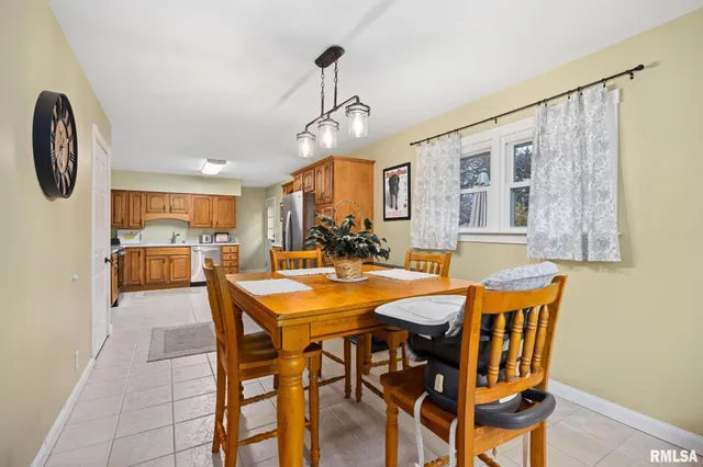 $249,900 | 110 East Maywood Street, Morton, IL 61550