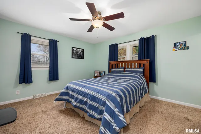 $249,900 | 110 East Maywood Street, Morton, IL 61550