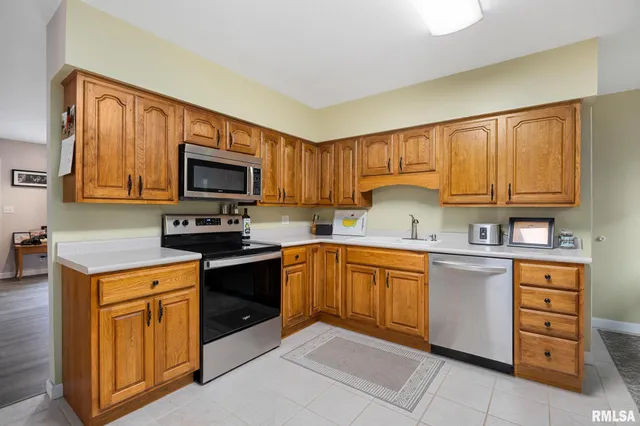 $249,900 | 110 East Maywood Street, Morton, IL 61550