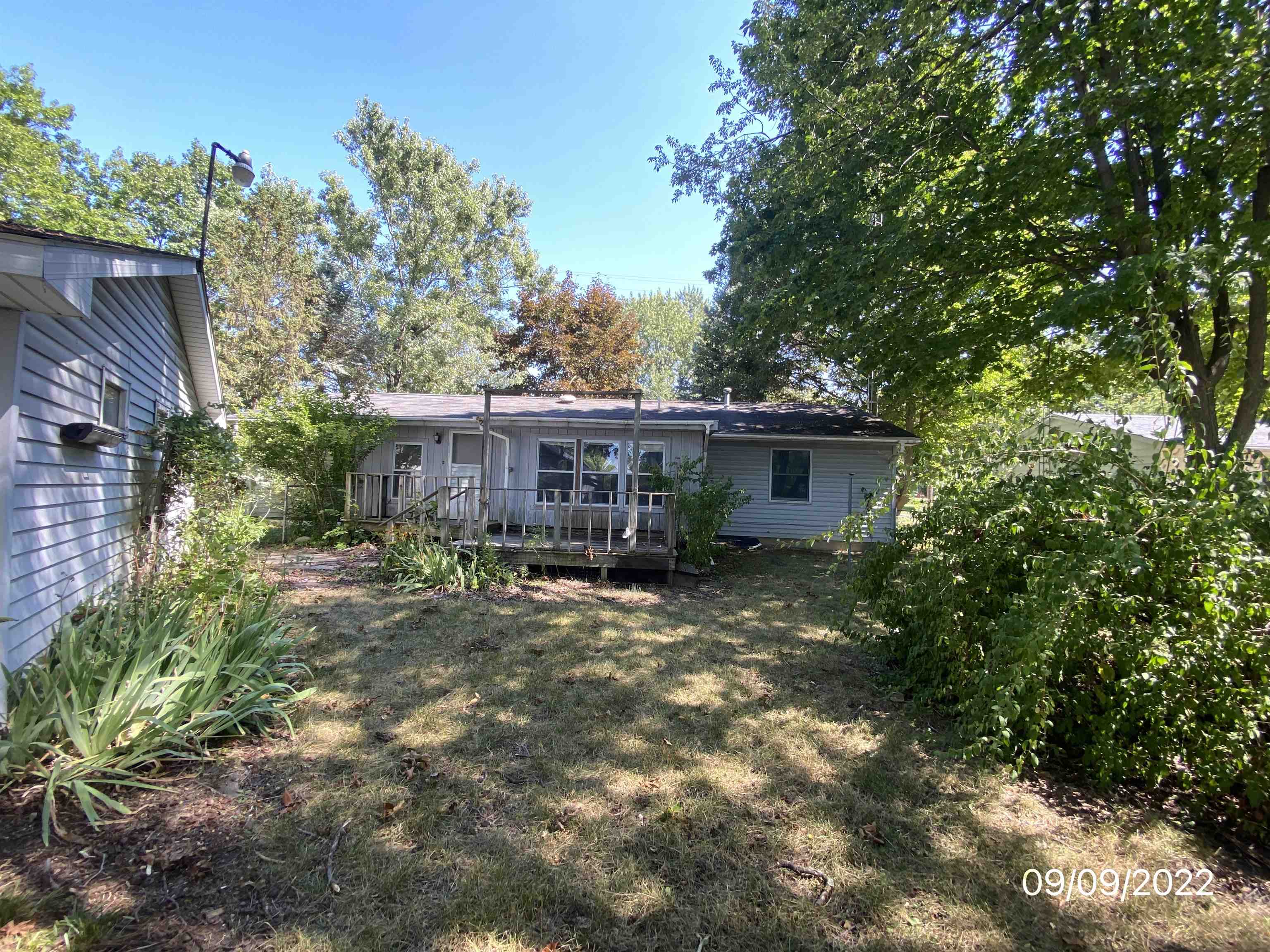 1572 Eberly Road Flint, MI 48532 - Photo 6 of 31 50092232-5.JPG