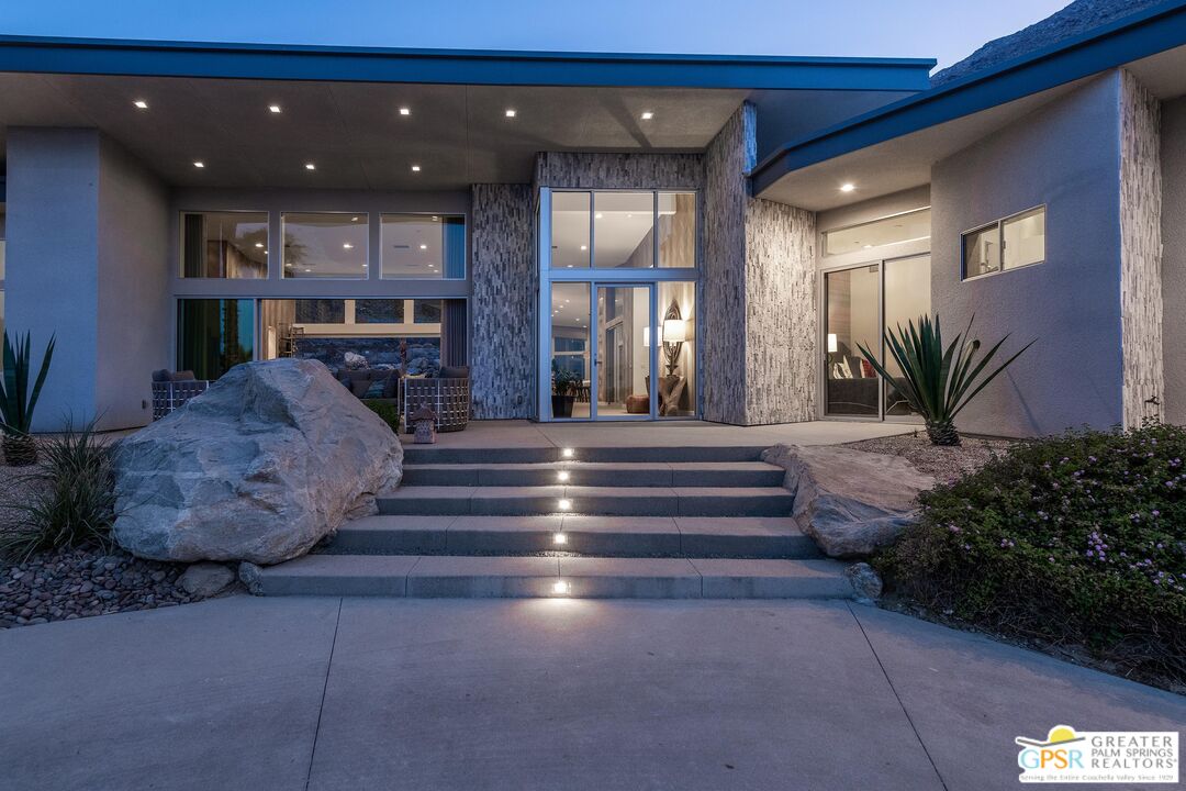 775 South La Mirada Road Palm Springs, CA 92264 - Photo 39 of 59 a living room with furniture and a potted plant