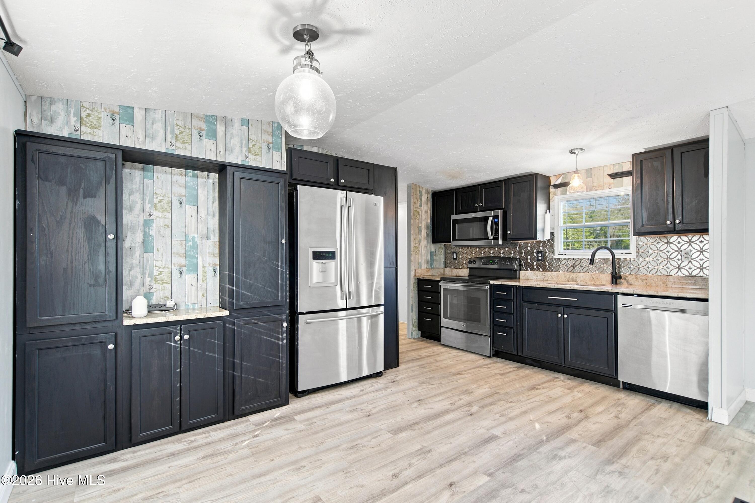 6110 Gordon Road Wilmington, NC 28405 - Photo 13 of 35 Gallery Image 13