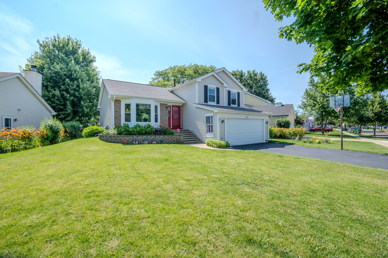 943 Shady Tree Lane Wheeling, IL 60090 - Photo 4 of 41