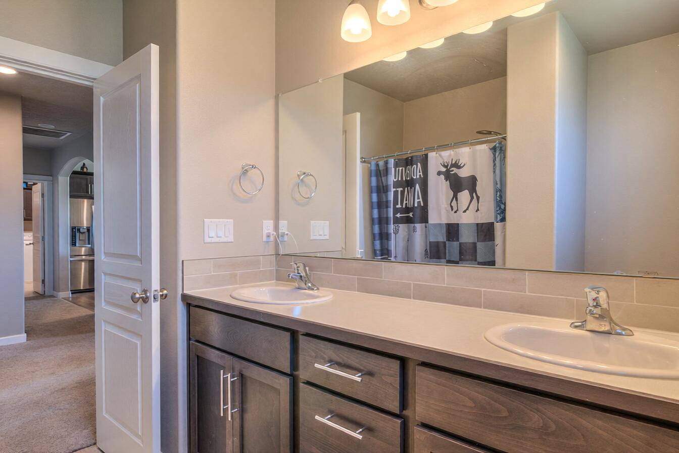 53475 Bridge Drive La Pine, OR 97739 - Photo 17 of 34 IMG_7160