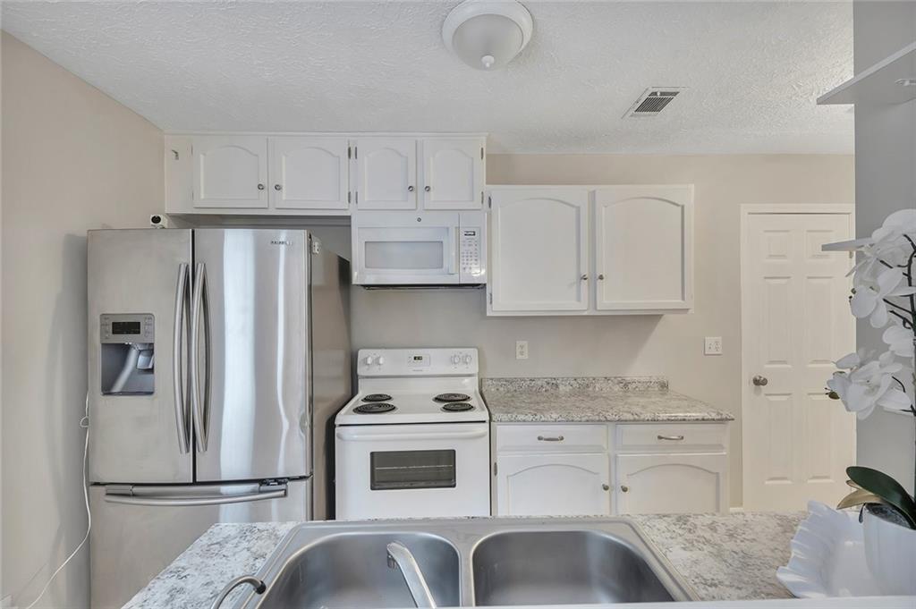 1300 Surrey Lane Southwest Marietta, GA 30008 - Photo 15 of 18