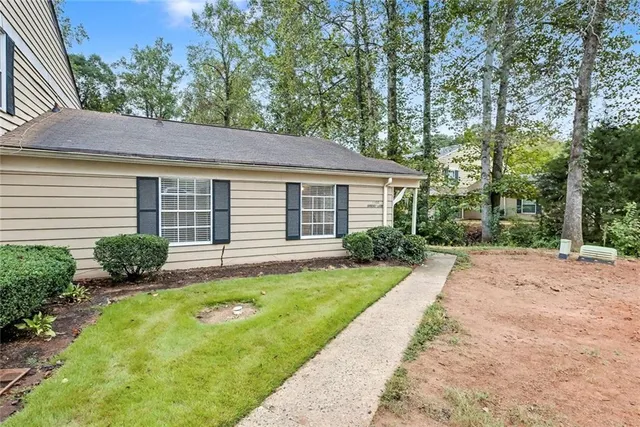 $168,000 | 1300 Surrey Lane Southwest, Marietta, GA 30008