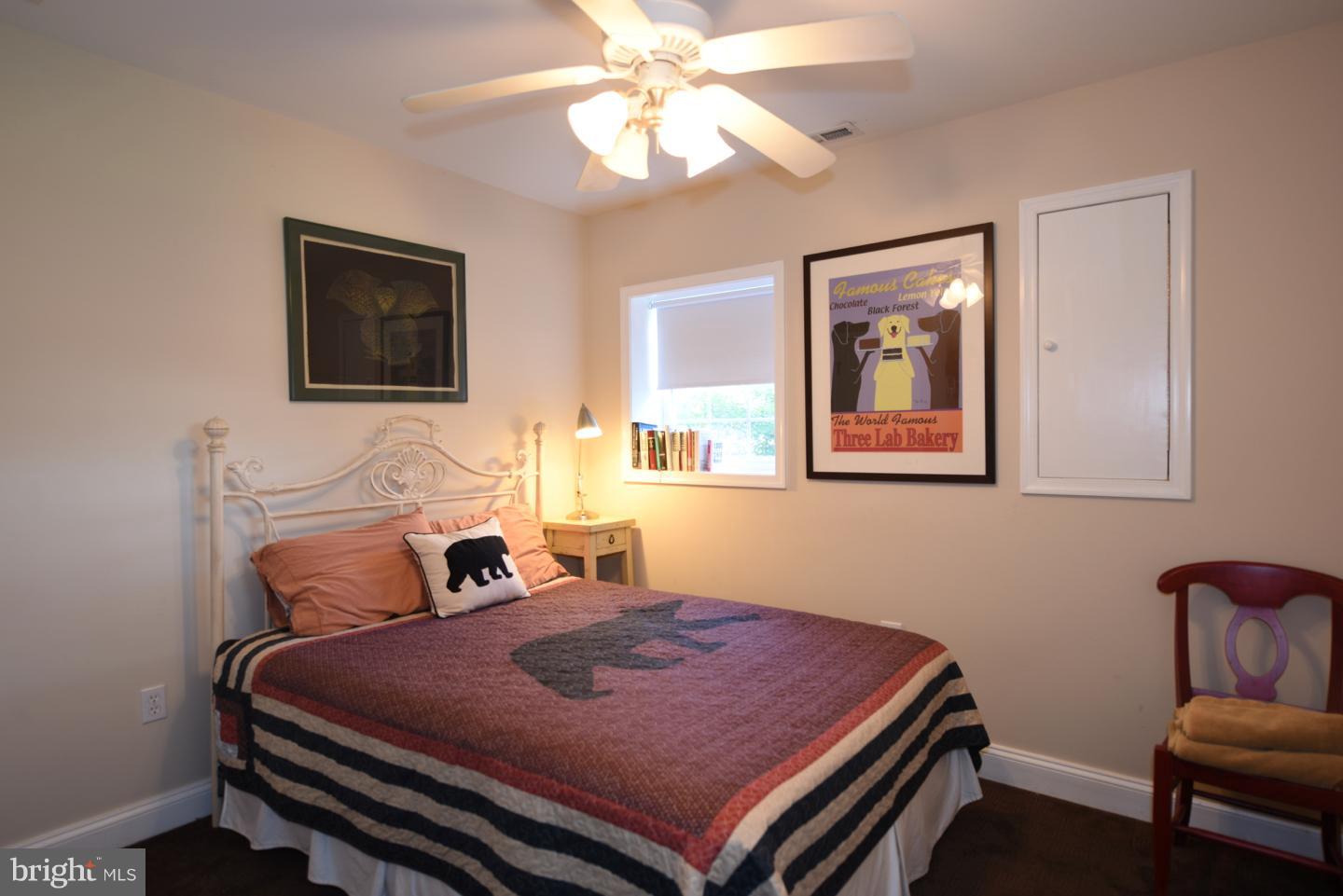 402 Castleton View Road Castleton, VA 22716 - Photo 17 of 29 Guest Room 1 of 4