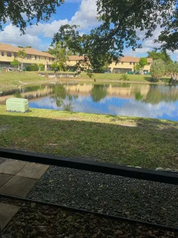 $2,500 | 5345 Gate Lake Road, Tamarac, FL 33319