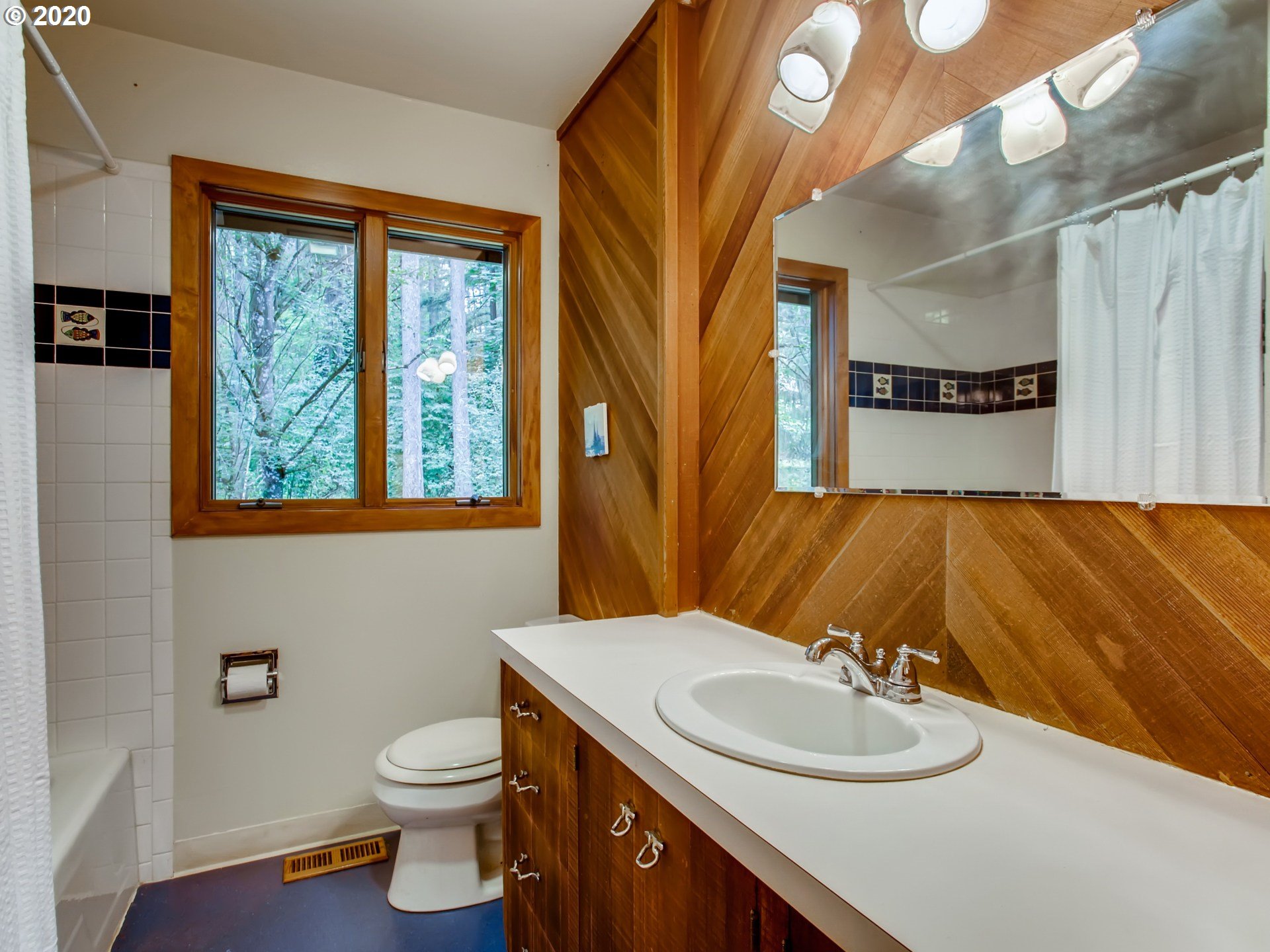 8355 Northeast Parrett Mountain Road Newberg, OR 97132 - Photo 19 of 32 Gallery Image 19
