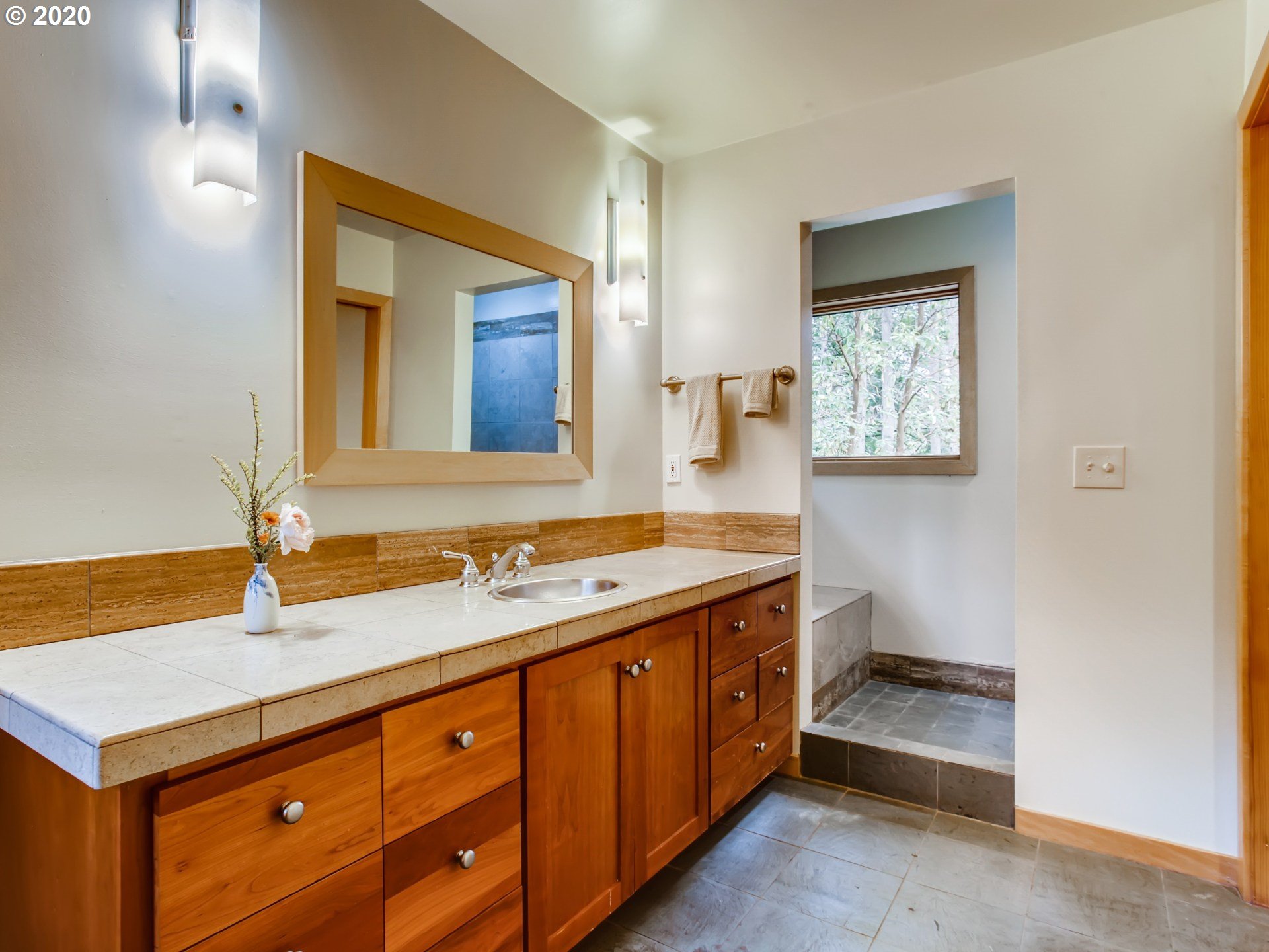 8355 Northeast Parrett Mountain Road Newberg, OR 97132 - Photo 20 of 32 Gallery Image 20