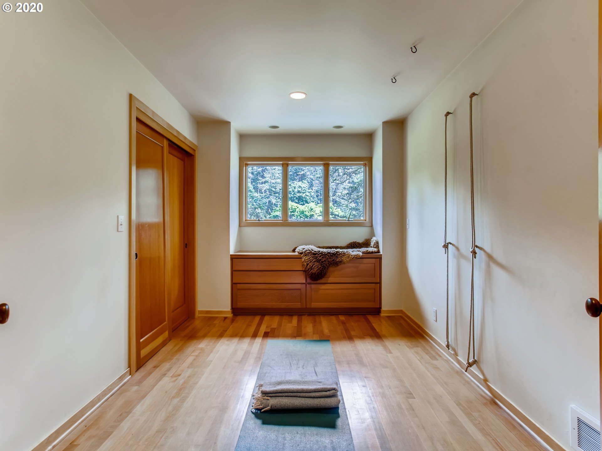 8355 Northeast Parrett Mountain Road Newberg, OR 97132 - Photo 21 of 32 Gallery Image 21