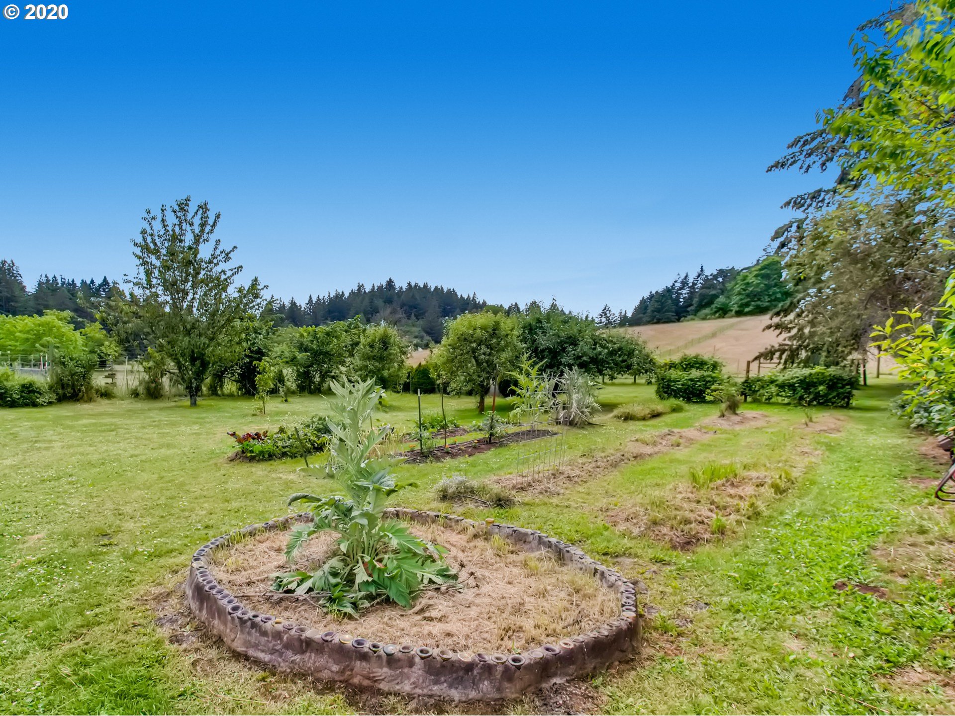 8355 Northeast Parrett Mountain Road Newberg, OR 97132 - Photo 27 of 32 Gallery Image 27