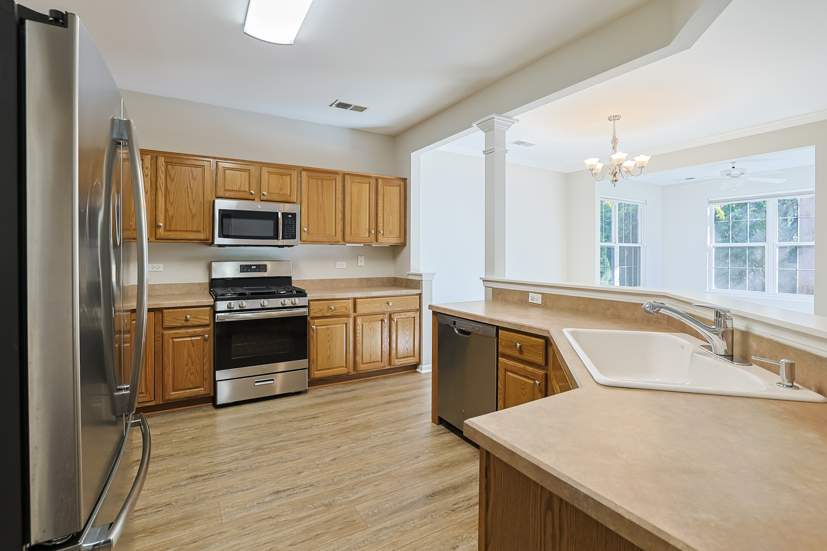 14058 Westmore Road Huntley, IL 60142 - Photo 8 of 43 Gallery Image 8