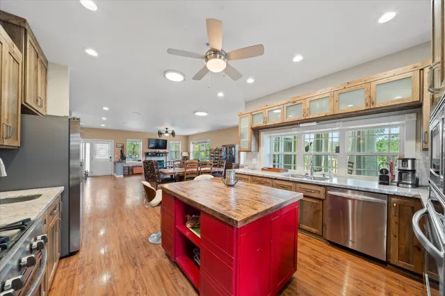 $895,000 | 20119 Sunrise Drive, Redding, CA 96003