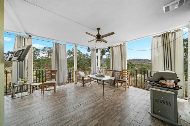 $895,000 | 20119 Sunrise Drive, Redding, CA 96003