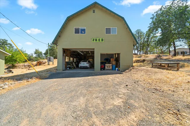 $895,000 | 20119 Sunrise Drive, Redding, CA 96003