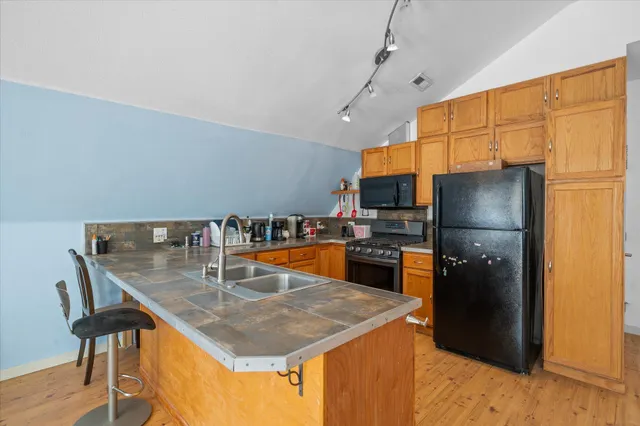 $895,000 | 20119 Sunrise Drive, Redding, CA 96003