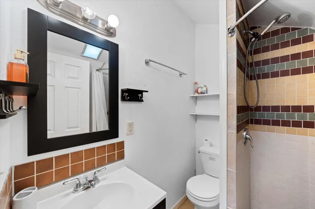 $895,000 | 20119 Sunrise Drive, Redding, CA 96003