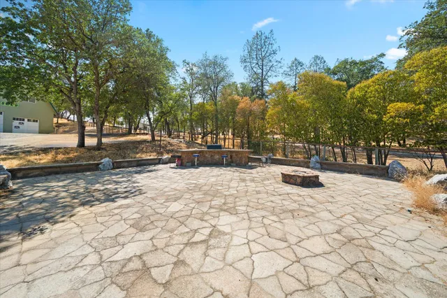 $895,000 | 20119 Sunrise Drive, Redding, CA 96003