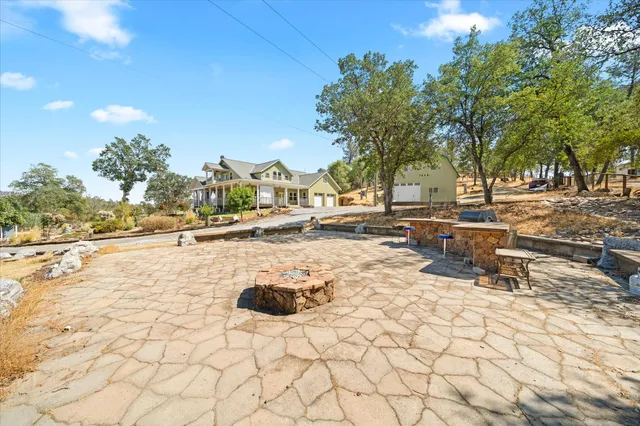 $895,000 | 20119 Sunrise Drive, Redding, CA 96003