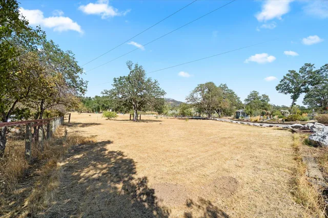 $895,000 | 20119 Sunrise Drive, Redding, CA 96003