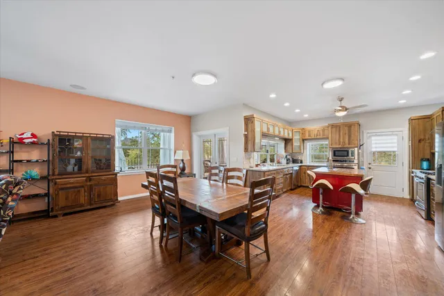 $895,000 | 20119 Sunrise Drive, Redding, CA 96003