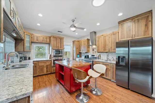 $895,000 | 20119 Sunrise Drive, Redding, CA 96003