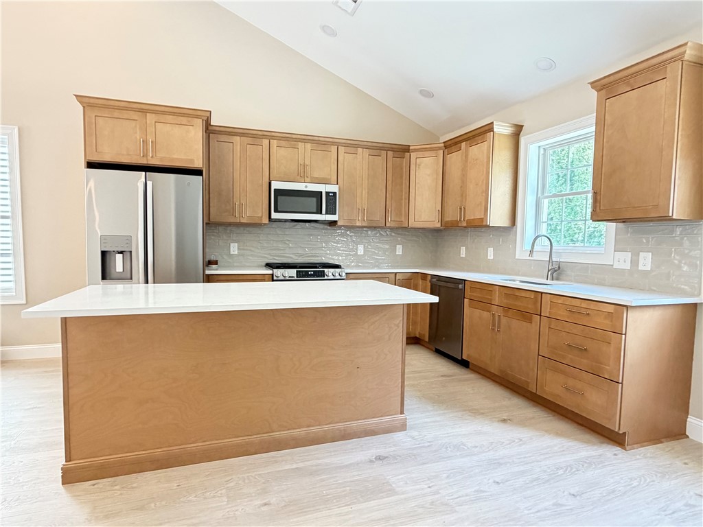 13 Fieldstone Way, Unit 13 Westerly, RI 02891 - Photo 2 of 11