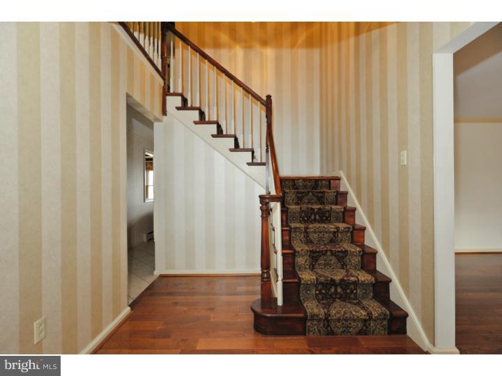 275 East Moyer Road Pottstown, PA 19464 - Photo 4 of 25 Foyer