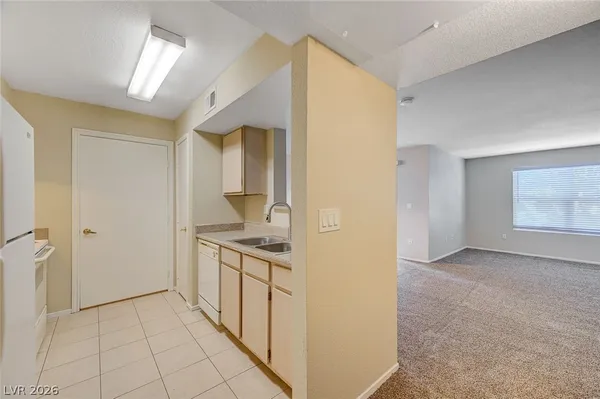 $1,400 | 8101 West Flamingo Road, Unit 1126, Las Vegas, NV 89147