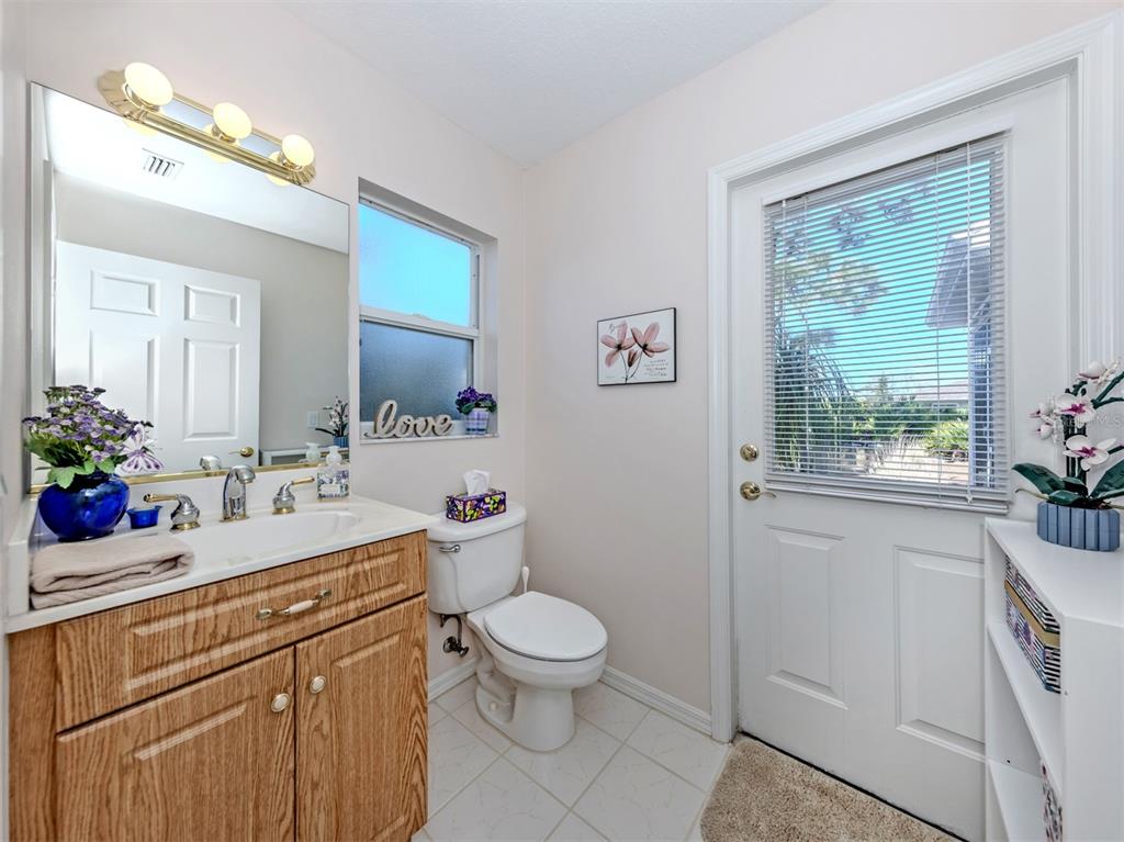 897 Colonial Road Venice, FL 34293 - Photo 21 of 49