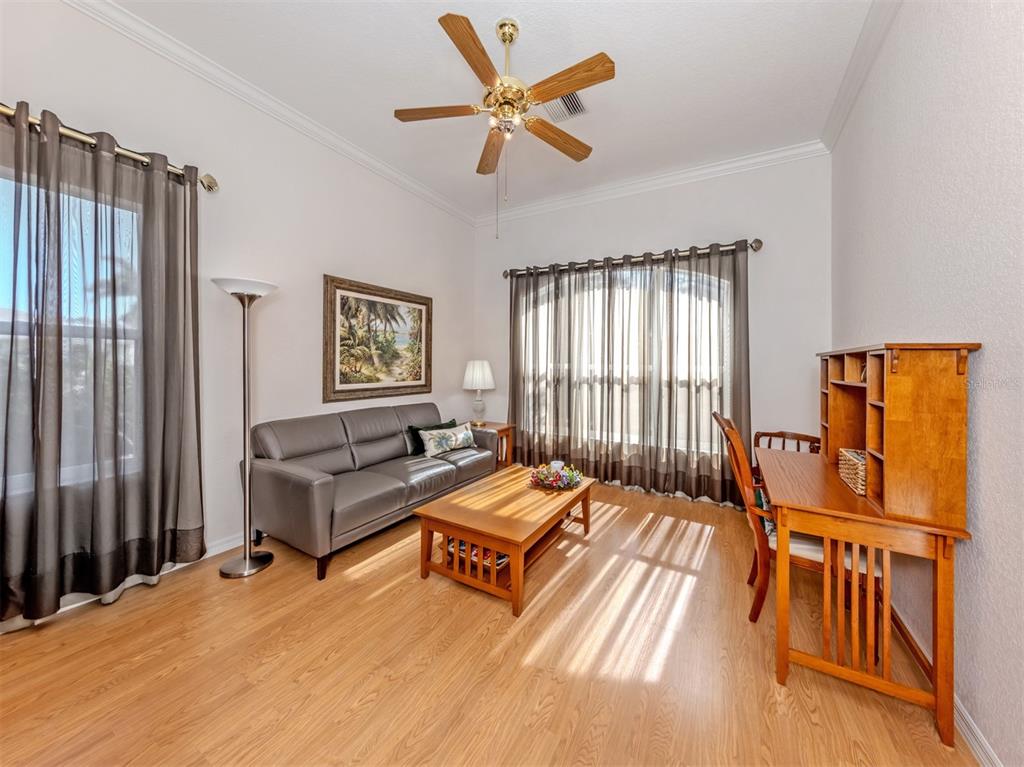 897 Colonial Road Venice, FL 34293 - Photo 4 of 49