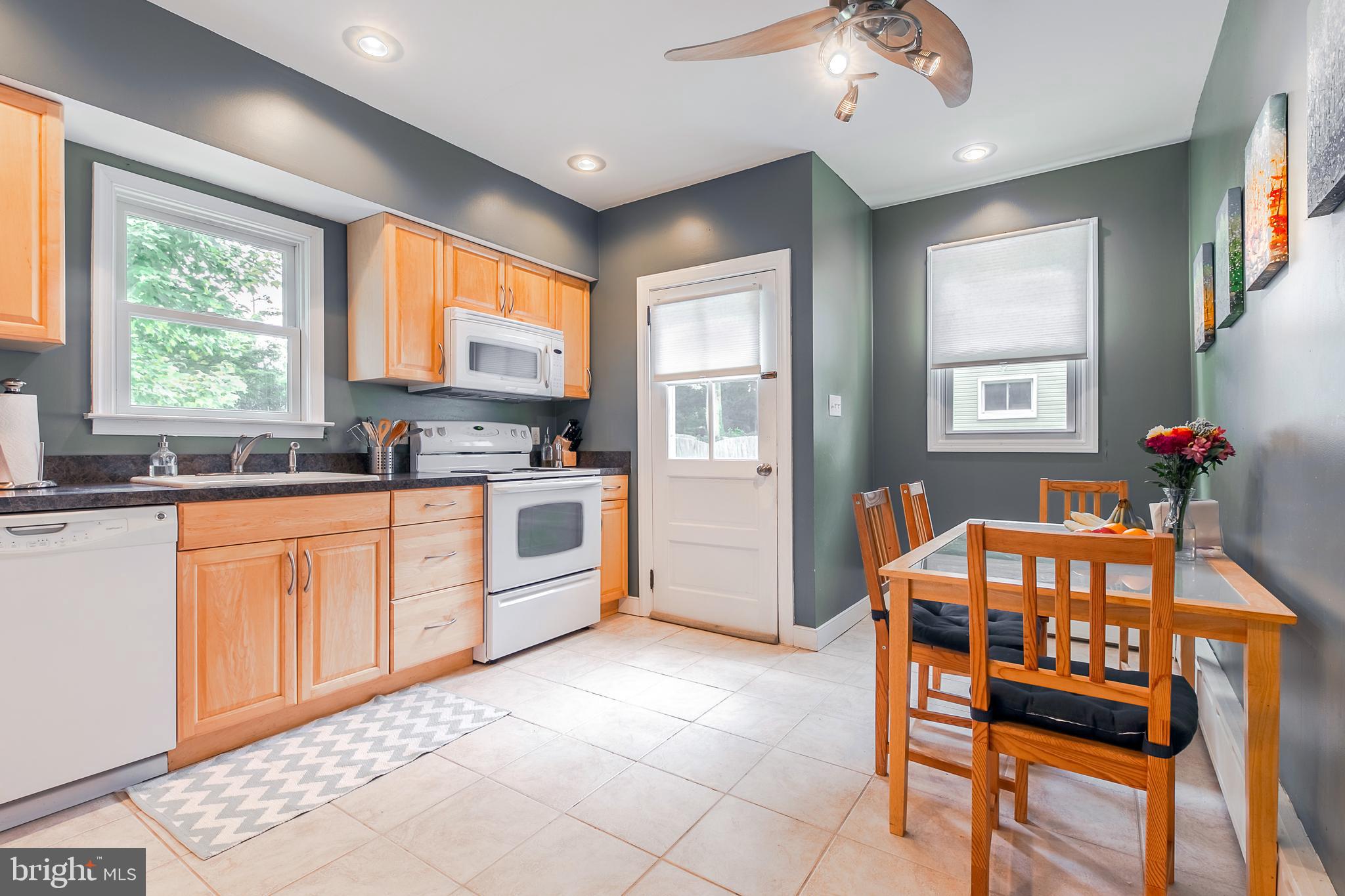 329 Spring Road Havertown, PA 19083 - Photo 7 of 15