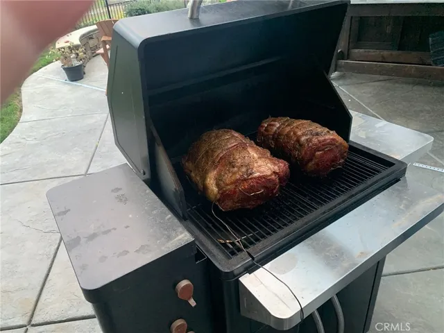 a view of a tennis court