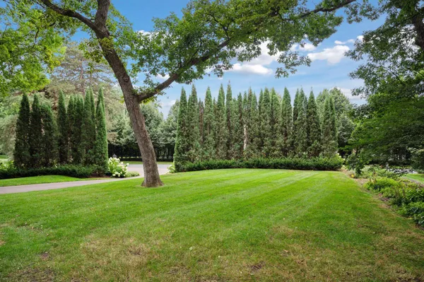 $1,985,000 | 12 Merilane, Edina, MN 55436