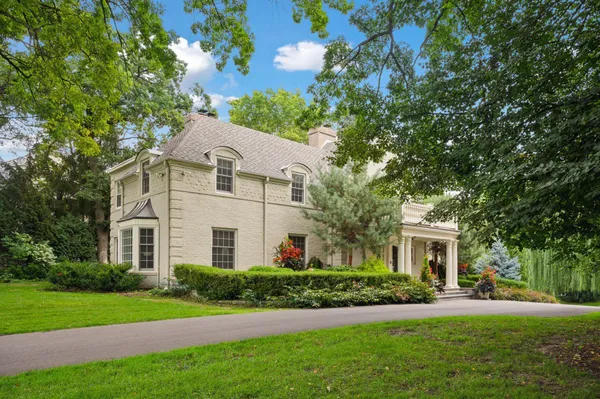 $1,985,000 | 12 Merilane, Edina, MN 55436