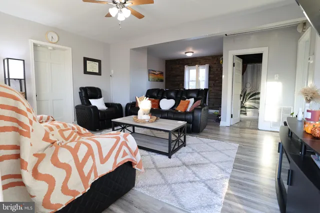 $330,000 | 113 Hillcrest Drive, Fredericksburg, VA 22401