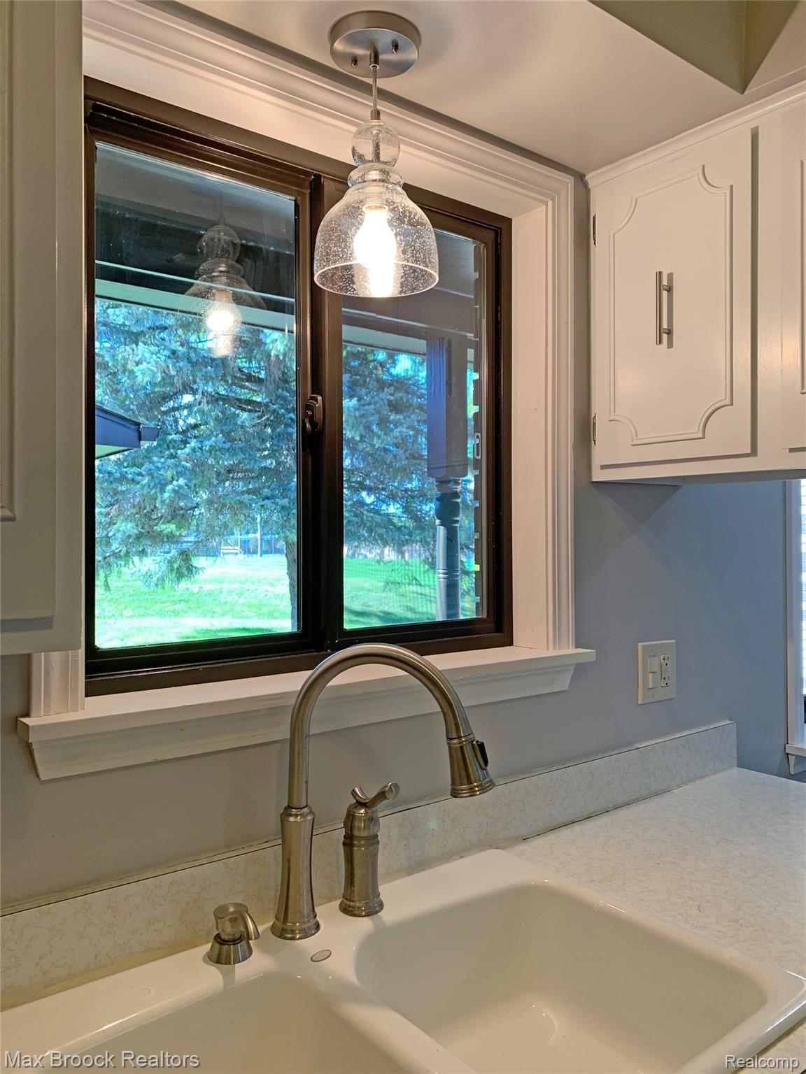1208 North Adams Road Rochester, MI 48306 - Photo 10 of 28 IMG-5417_Kitchen1.jpg