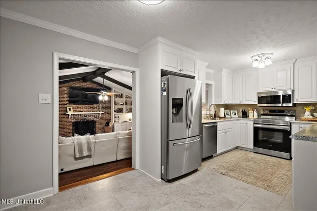 $1,725 | 359 St Paul Street, Pearl, MS 39208