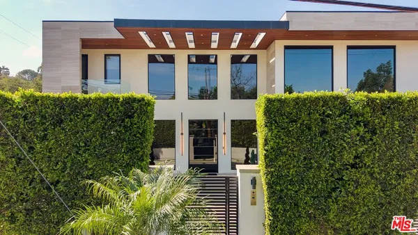 $5,288,900 | 4049 Coldwater Canyon Avenue, Studio City, CA 91604