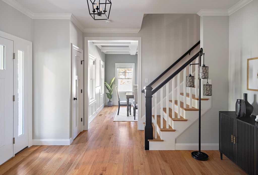 10 Hillcrest Road Burlington, MA 01803 - Photo 8 of 34 Gallery Image 8