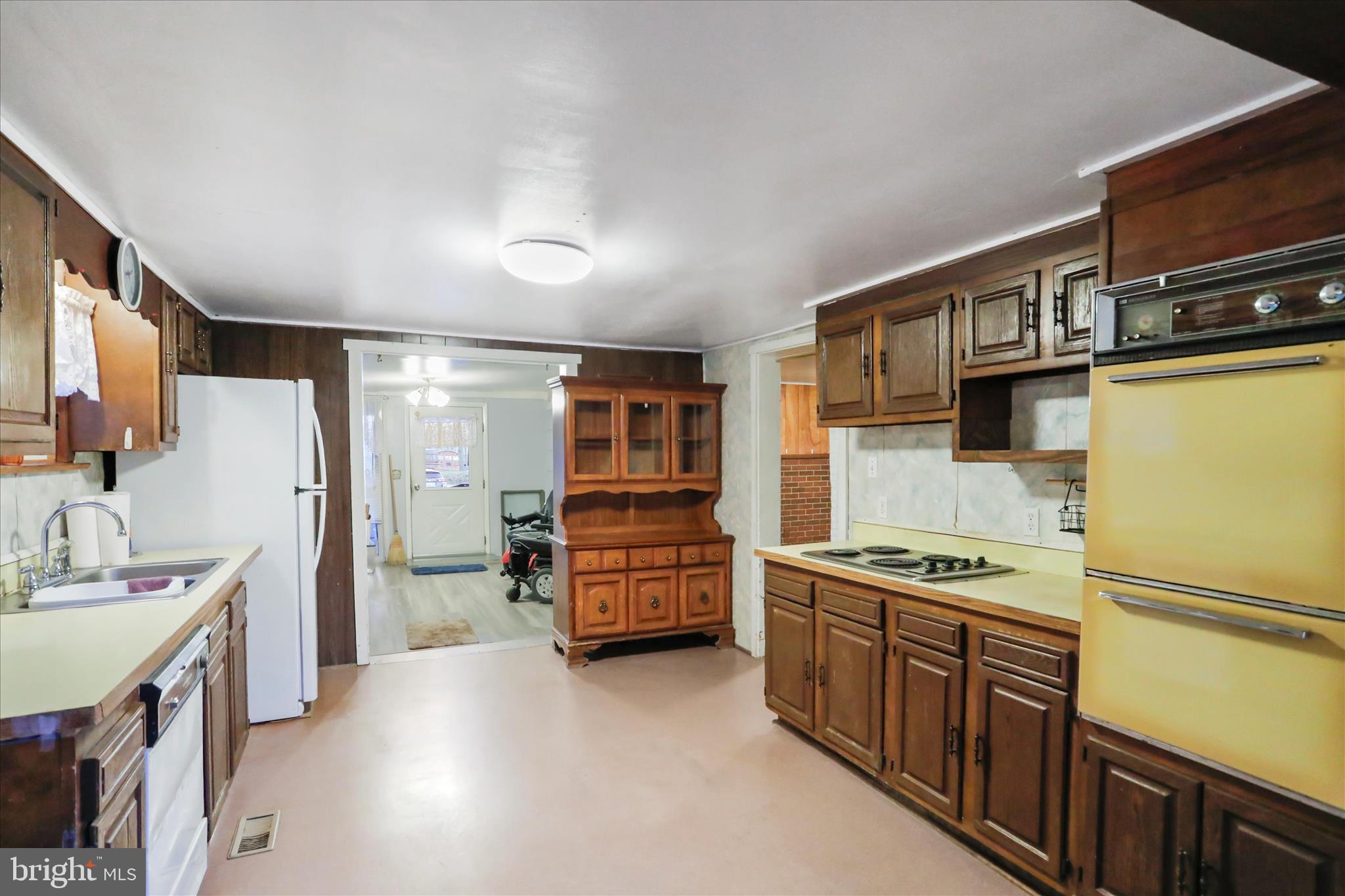 25 Helmick Lane New Creek, WV 26743 - Photo 11 of 36